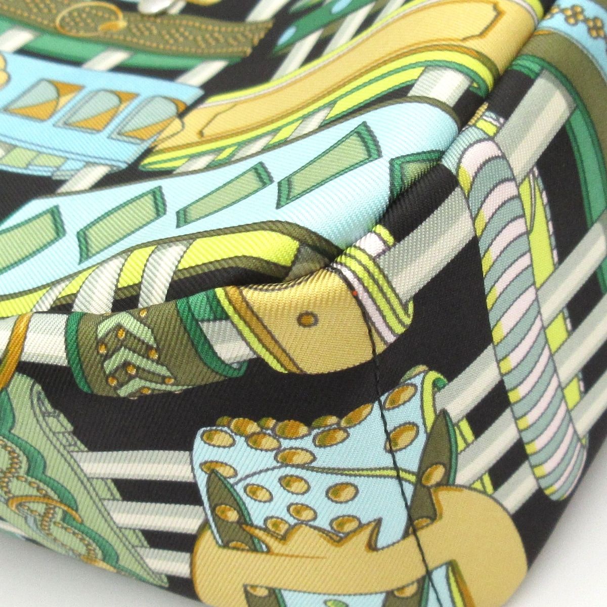 Hermes Pouch Black Green Multi in Colliers Et Chiens Silk — view 6