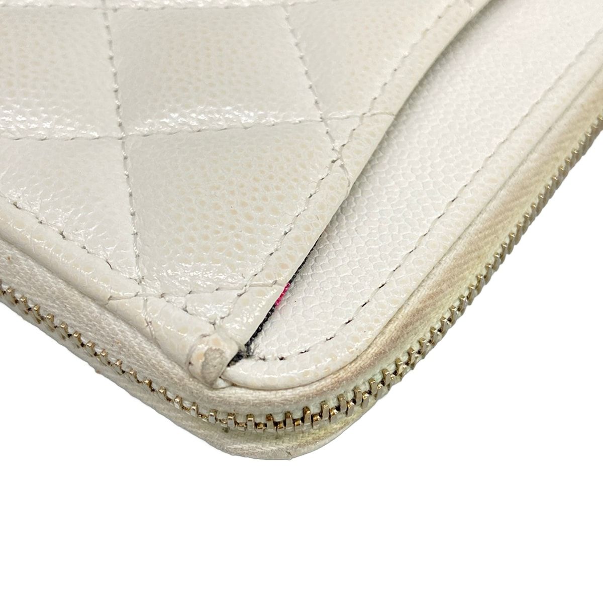 Chanel Coin Case Classic Zip Card Quilted White L-shaped Zipper with Gold CC — view 5