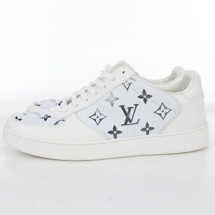 Louis Vuitton Monogram Sneakers Leather — view 2