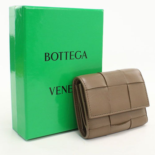 Bottega Veneta Zipper Wallet Cassette Trifold Lambskin