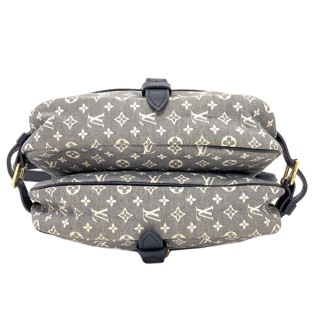 Louis Vuitton Saumur PM Shoulder Bag Monogram Idylle — view 4