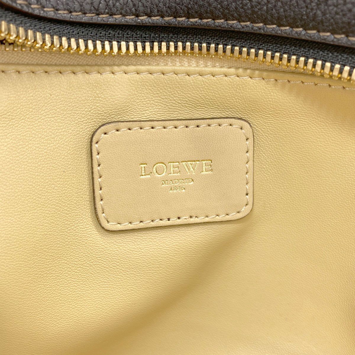 Loewe Amazona Handbag Lambskin — view 6