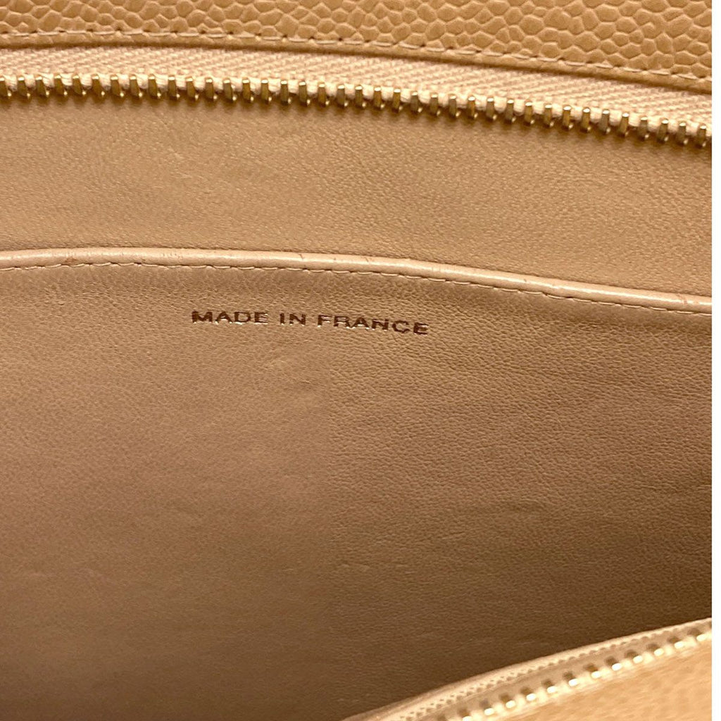 Chanel Reissue Tote Gold Grained Calfskin — view 7