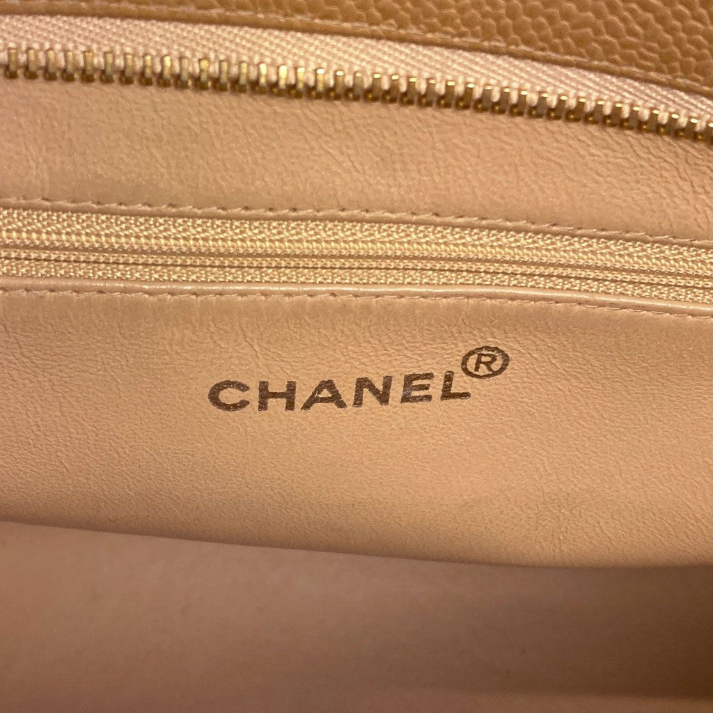 Chanel Reissue Tote Gold Grained Calfskin — view 6