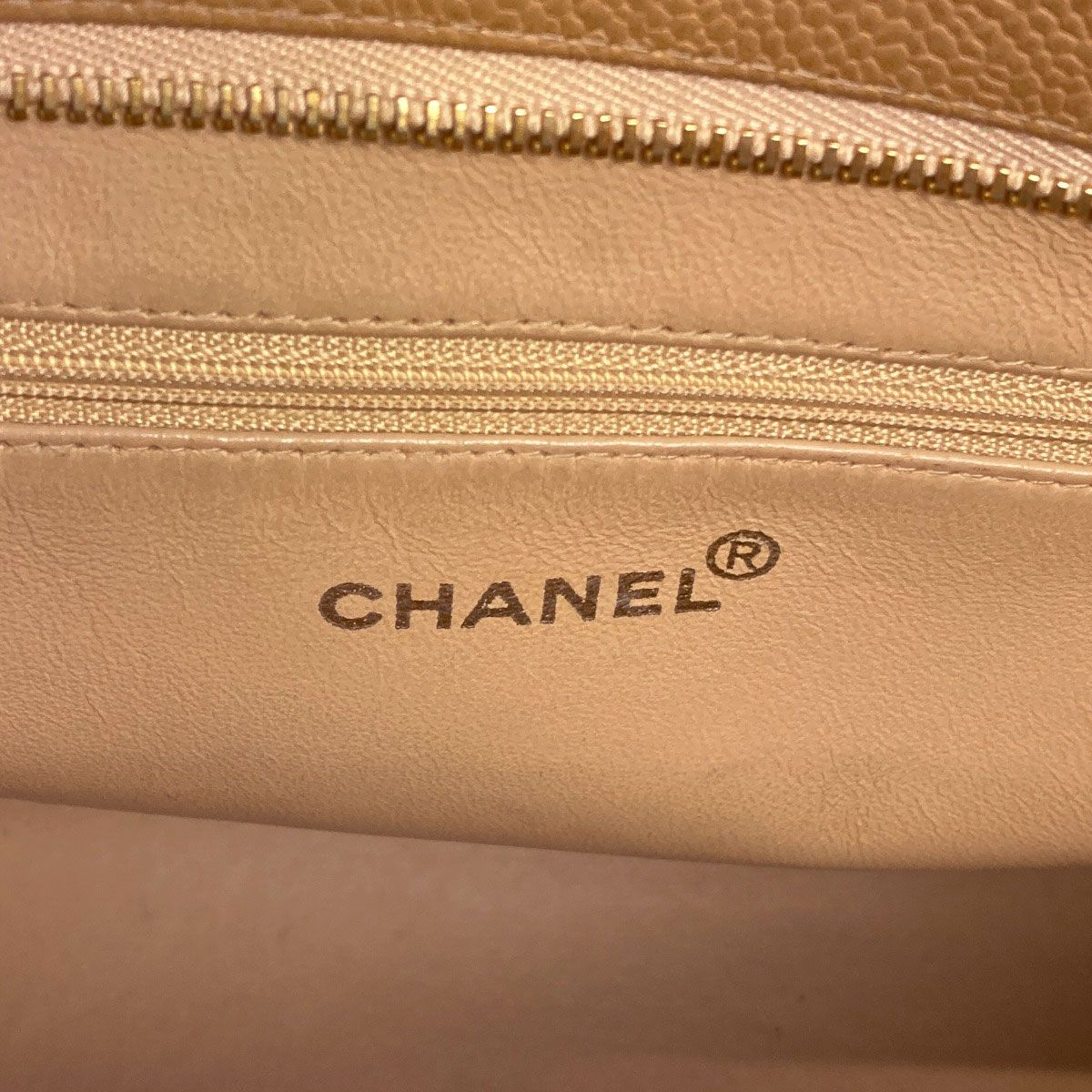 Chanel Reissue Tote Gold Grained Calfskin — view 6