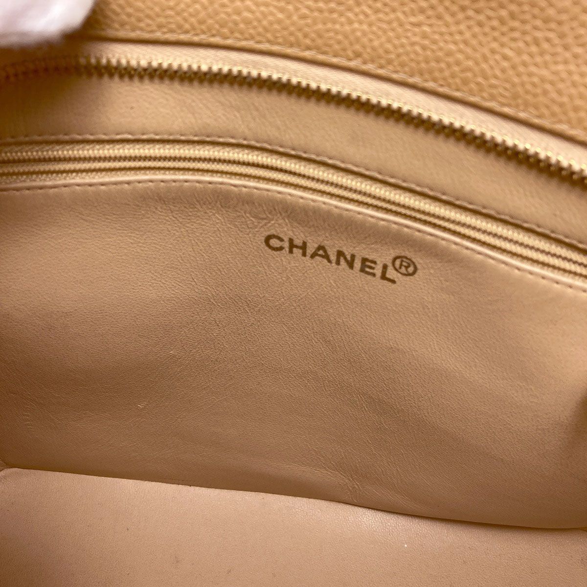 Chanel Reissue Tote Gold Grained Calfskin — view 9