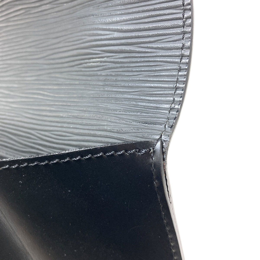 Louis Vuitton Monceau Handbag — view 9