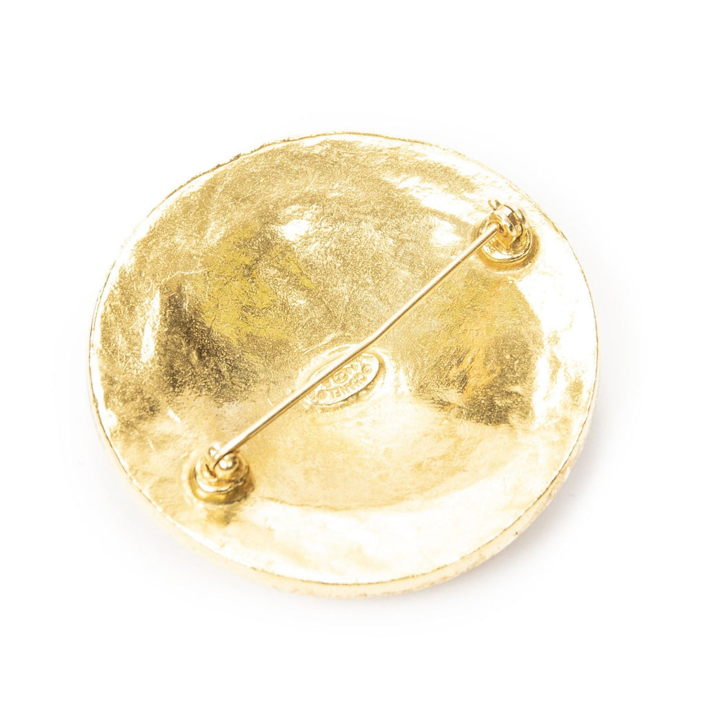 Chanel CC Round Medallion Brooch Gold Plated — view 2