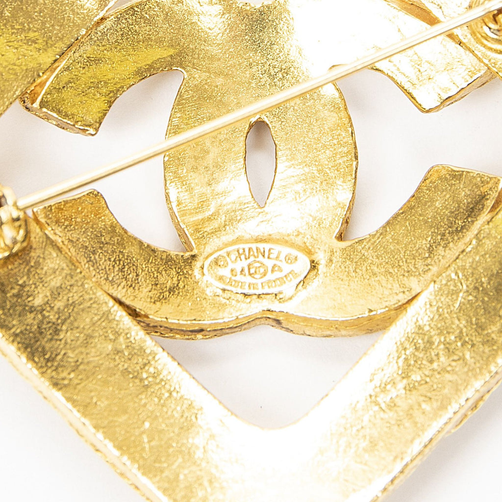 Chanel CC Diamond Brooch — view 3