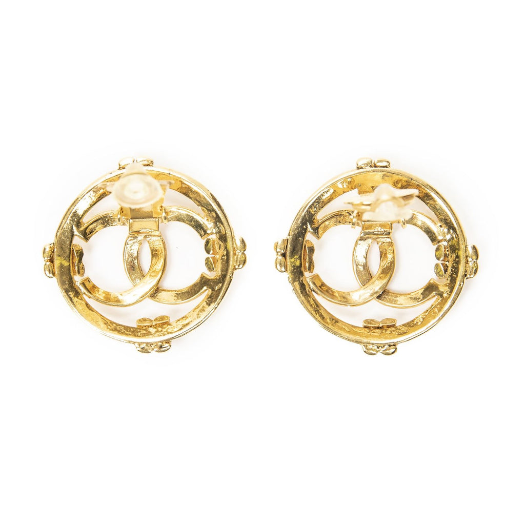 Chanel CC Logo Round Clip Type Earrings Gold Plated — view 3