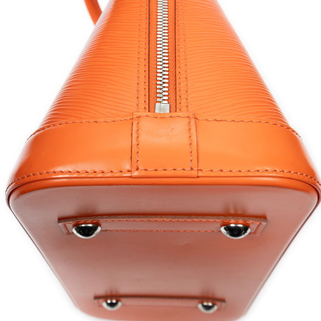 Louis Vuitton Alma Piman Epi Handbag — view 8