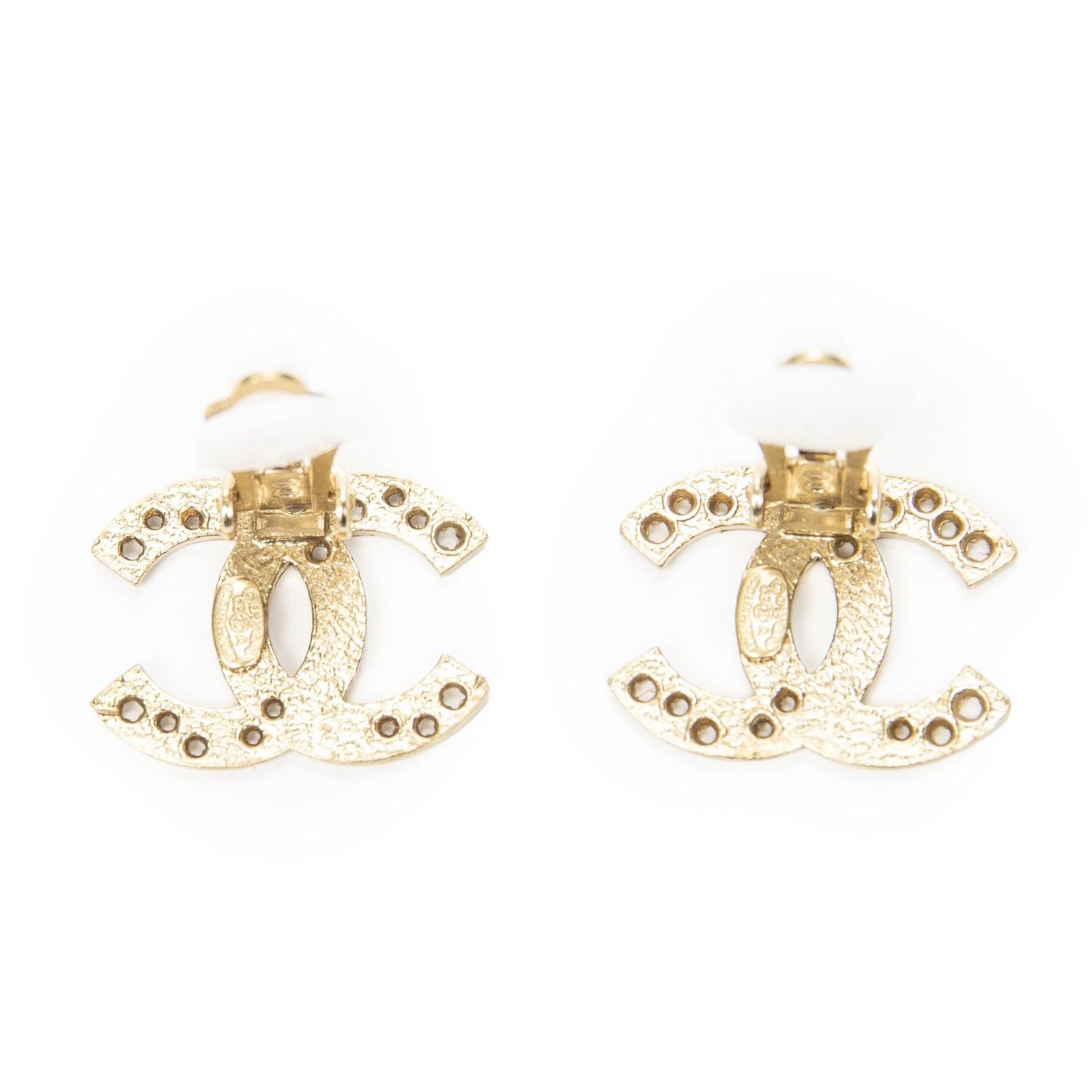 Chanel CC Logo Square Clip Type Earrings Gold Plated — view 4