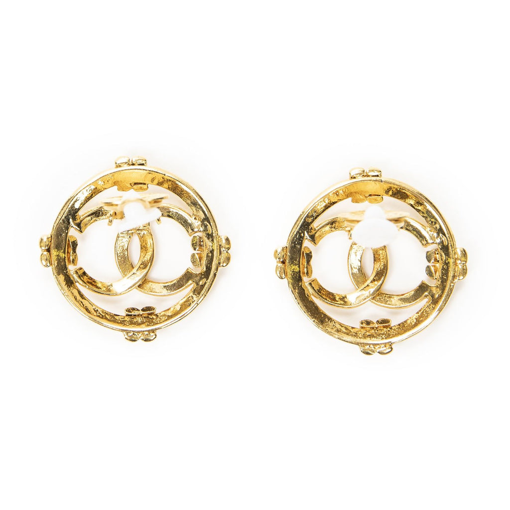 Chanel CC Logo Round Clip Type Earrings Gold Plated — view 3