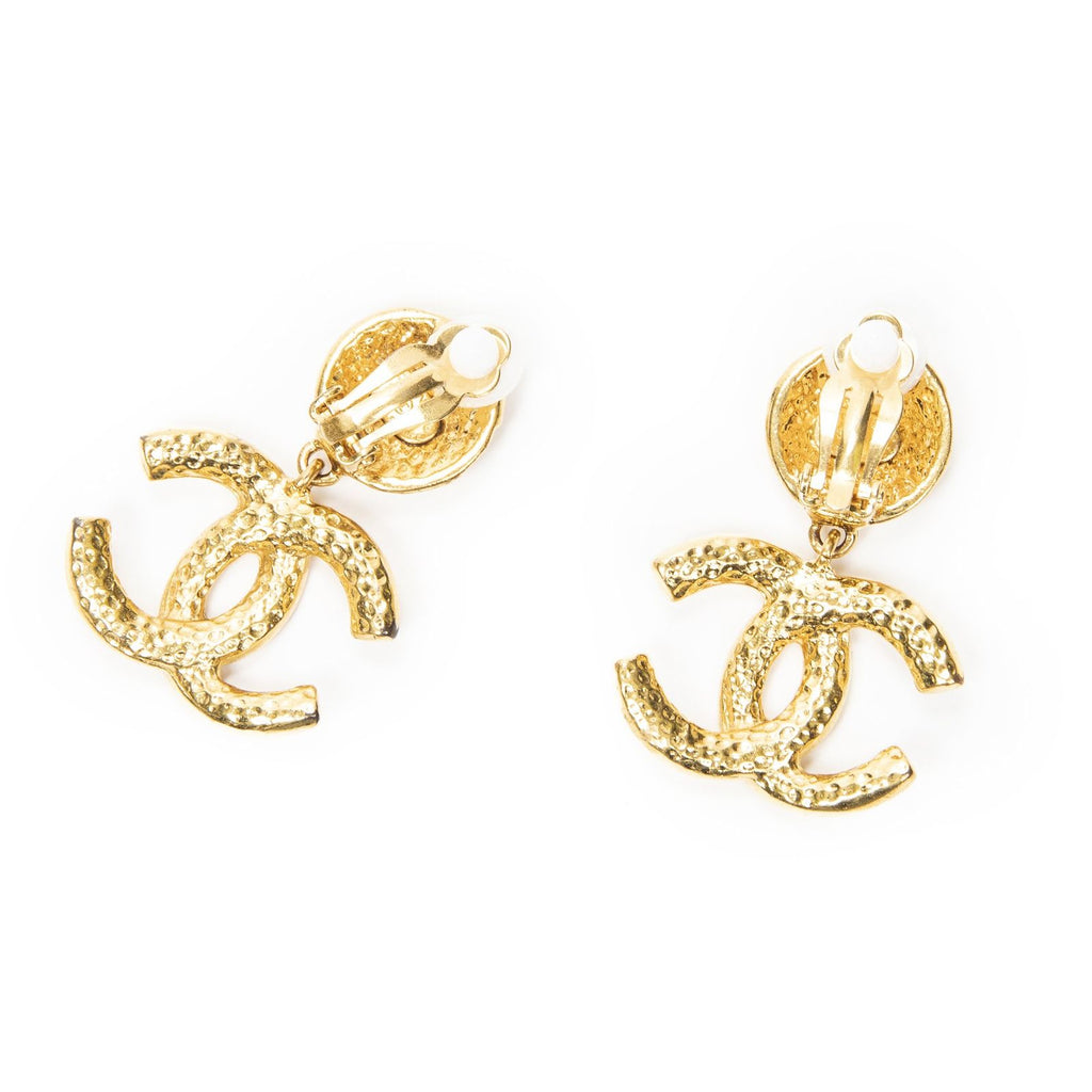 Chanel CC Logo Round Clip Type Earrings Gold Plated — view 2