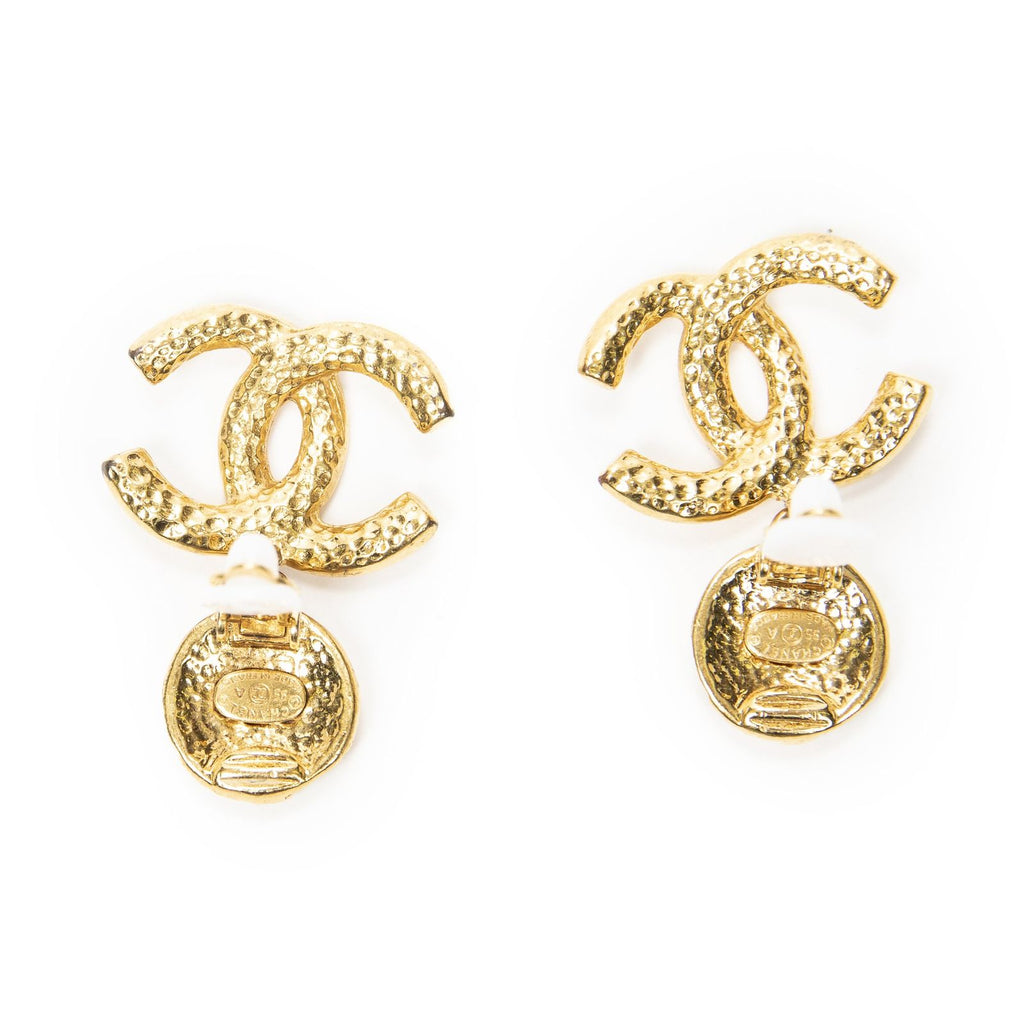 Chanel CC Logo Round Clip Type Earrings Gold Plated — view 3