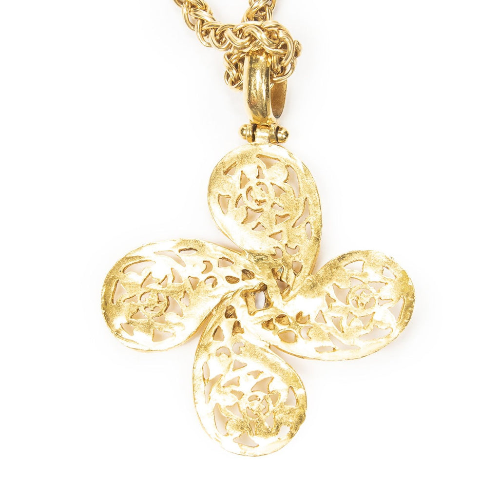 Chanel CC Paisley Pendant Gold Plated — view 3