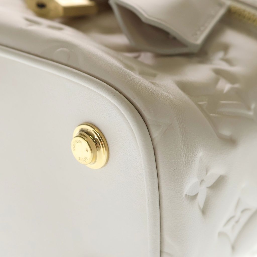 Louis Vuitton Monogram Vanity PM Shoulder Bag Chain White Lambskin Gold — view 5