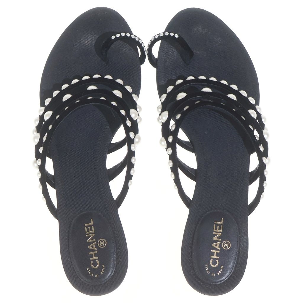 Chanel Pearl Flat Sandals Black — view 4