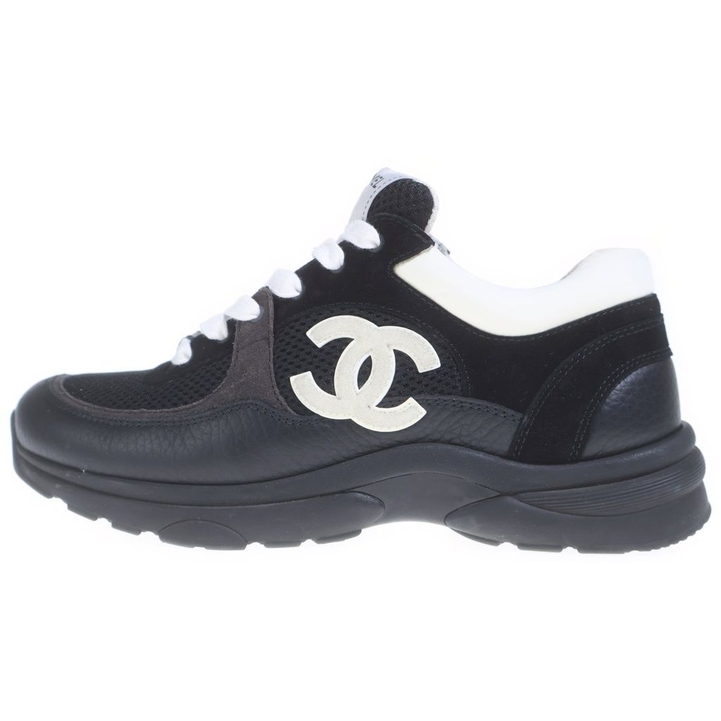 Chanel CC Logo Low Cut Sneakers Black