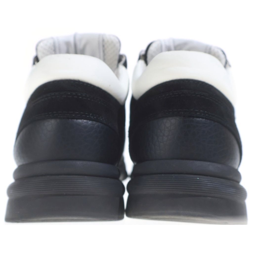 Chanel CC Logo Low Cut Sneakers Black — view 3