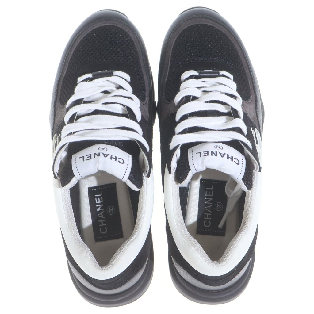 Chanel CC Logo Low Cut Sneakers Black — view 4