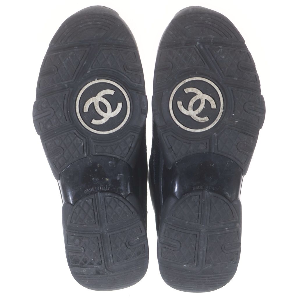 Chanel CC Logo Low Cut Sneakers Black — view 5