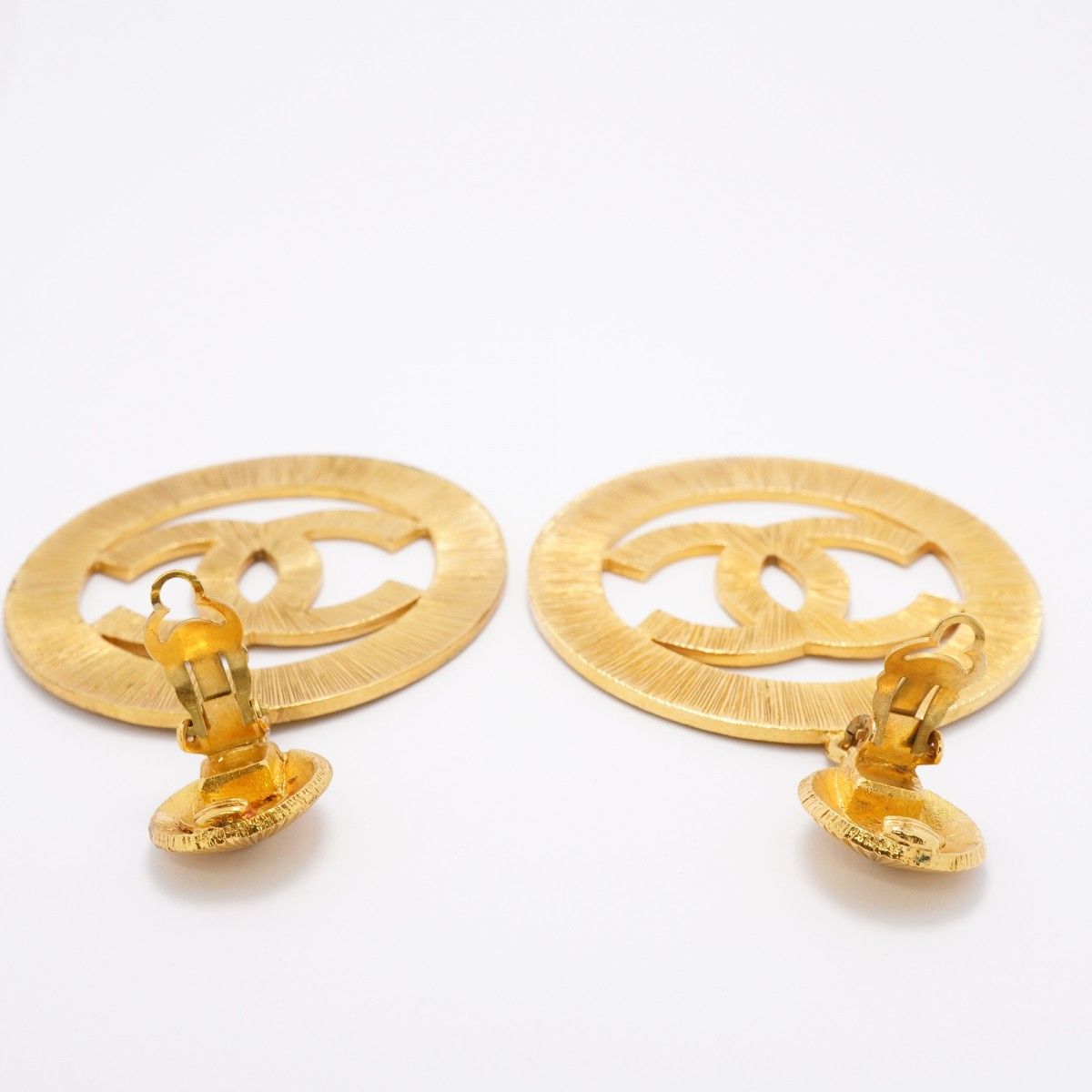 Chanel Earrings Vintage CC Logo Round — view 8