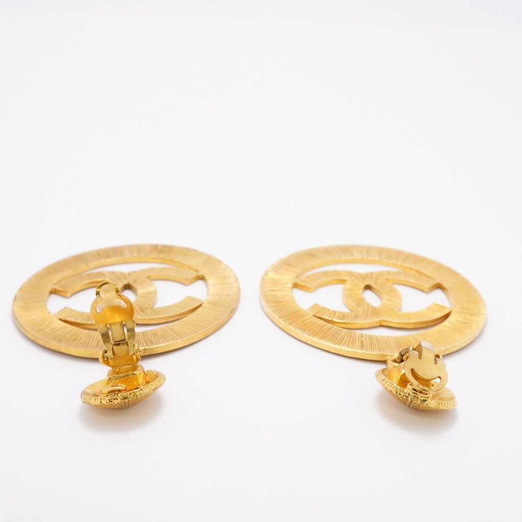Chanel Earrings Vintage CC Logo Round — view 3