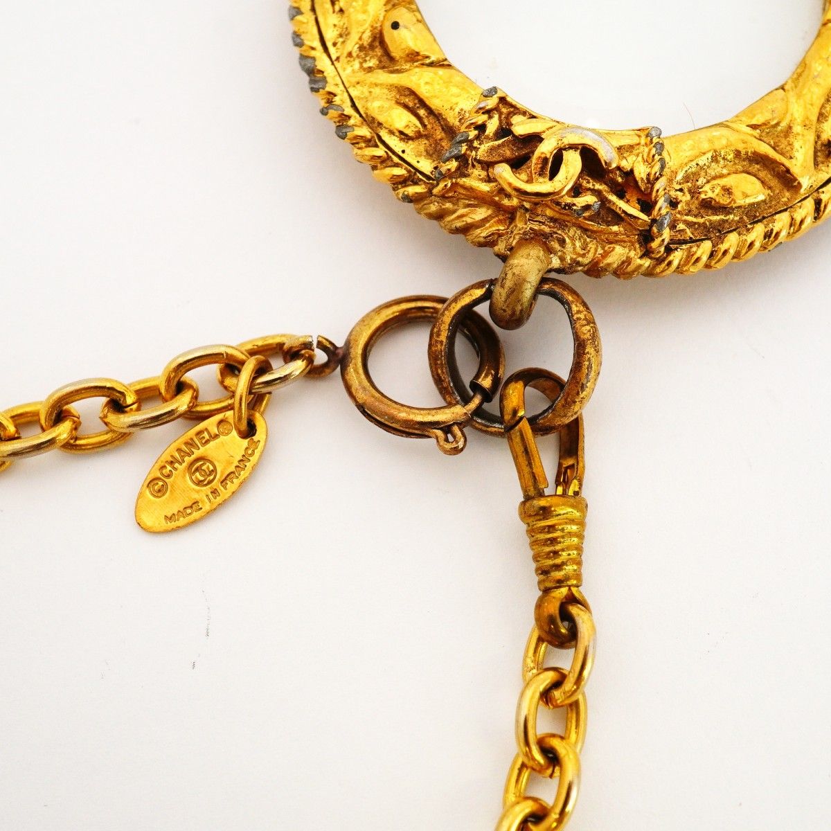 Chanel Necklace Vintage CC Logo Loupe Gold Plated — view 4
