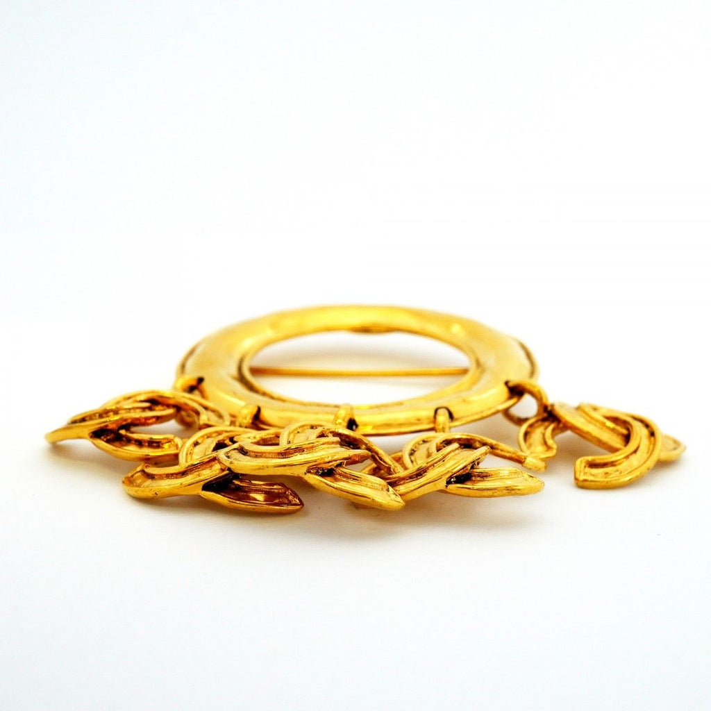 Chanel Brooch Vintage CC Logo Round — view 3