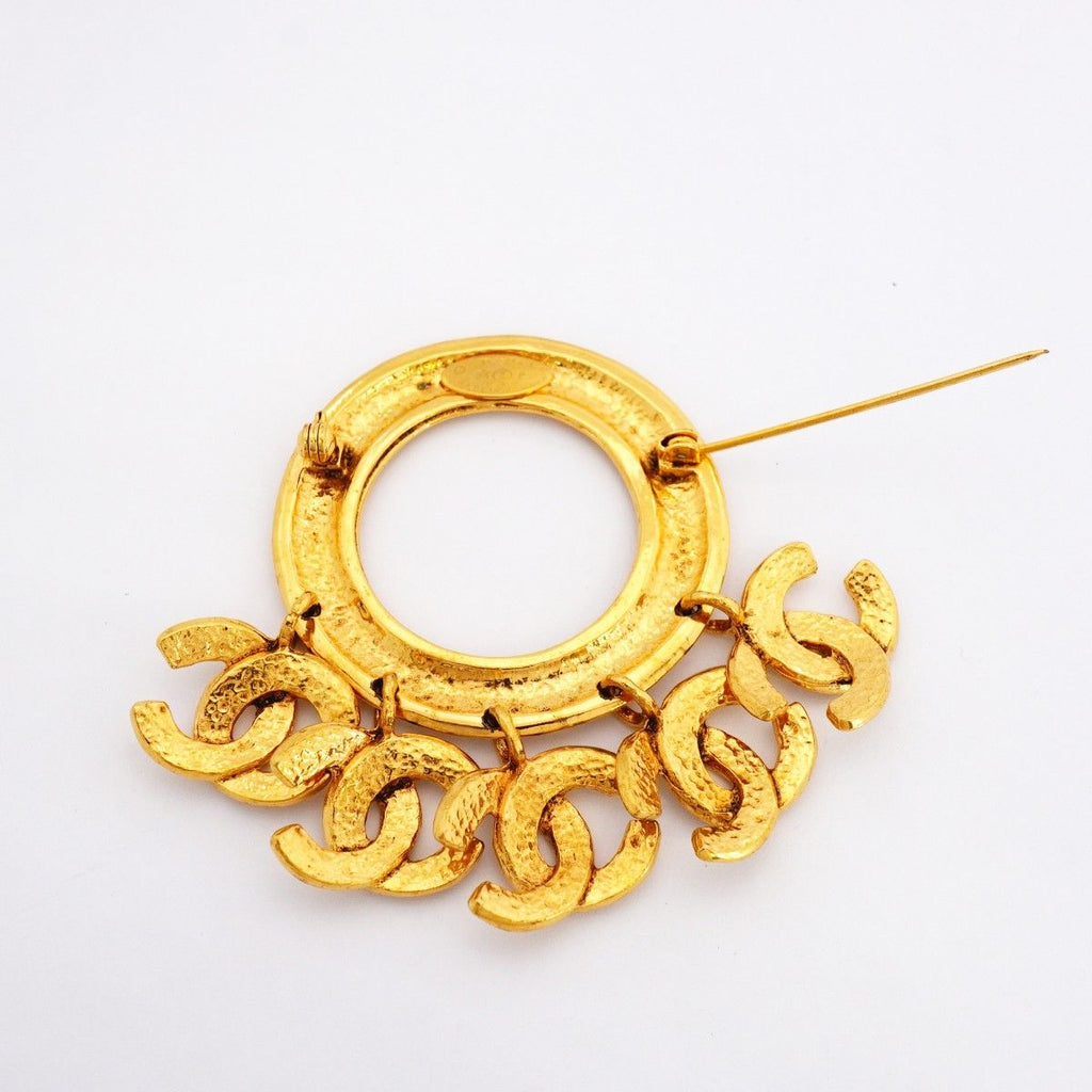 Chanel Brooch Vintage CC Logo Round — view 6