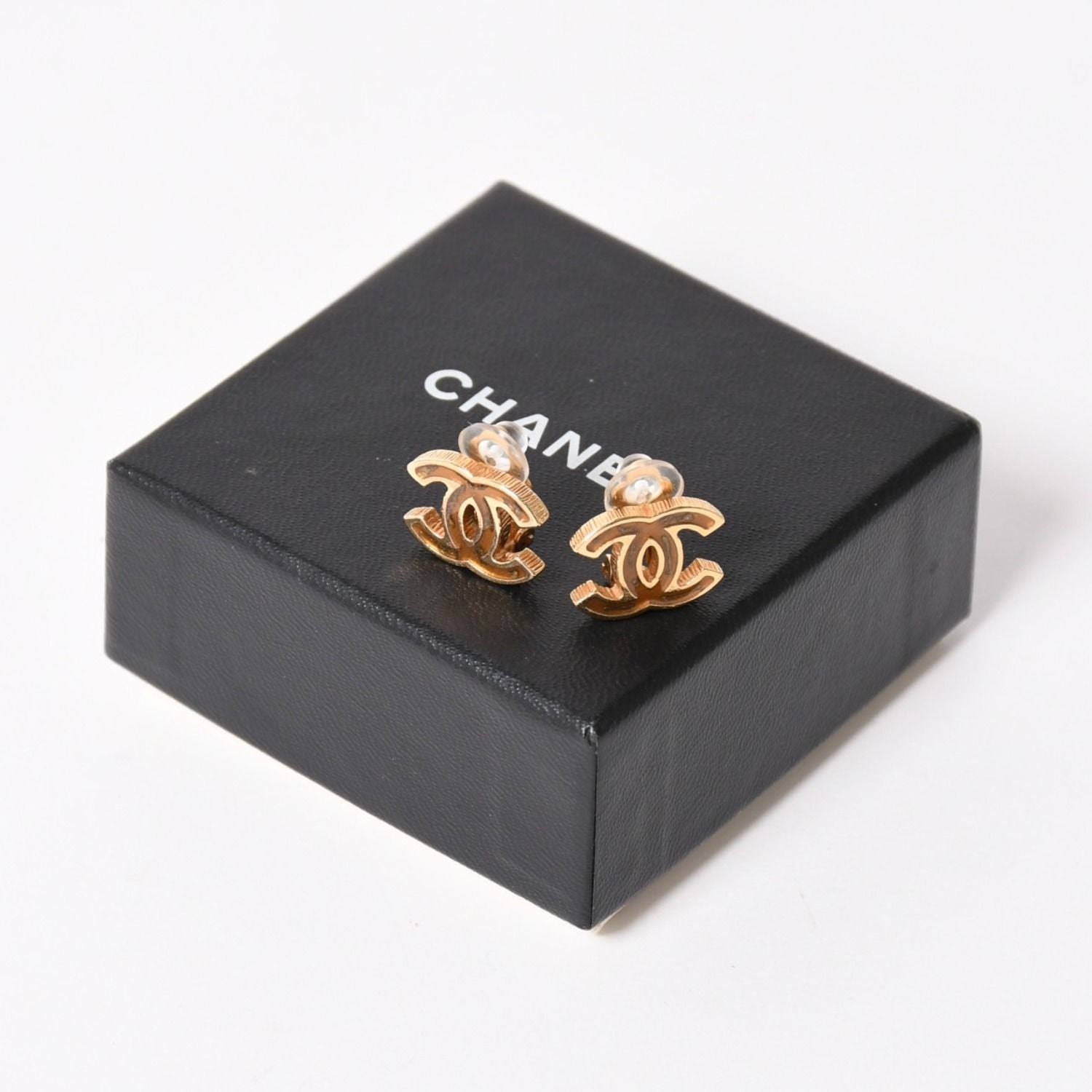 Chanel CC Logo Earrings 05 Gold Brown Metal