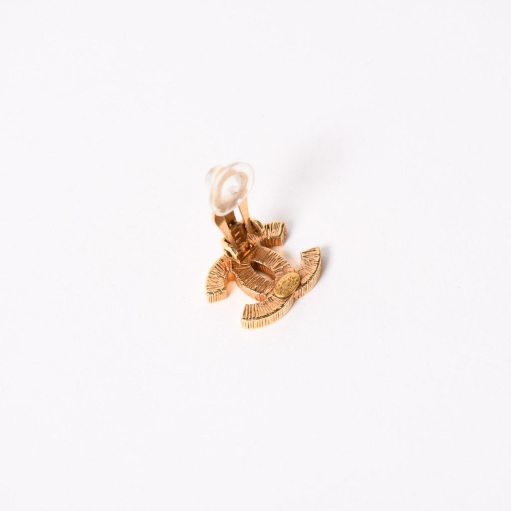 Chanel CC Logo Earrings 05 Gold Brown Metal — view 7