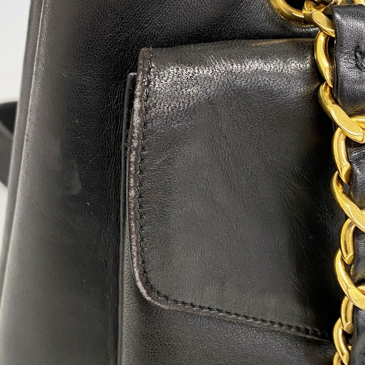 Chanel Shoulder Bag Lambskin Black Gold — view 7