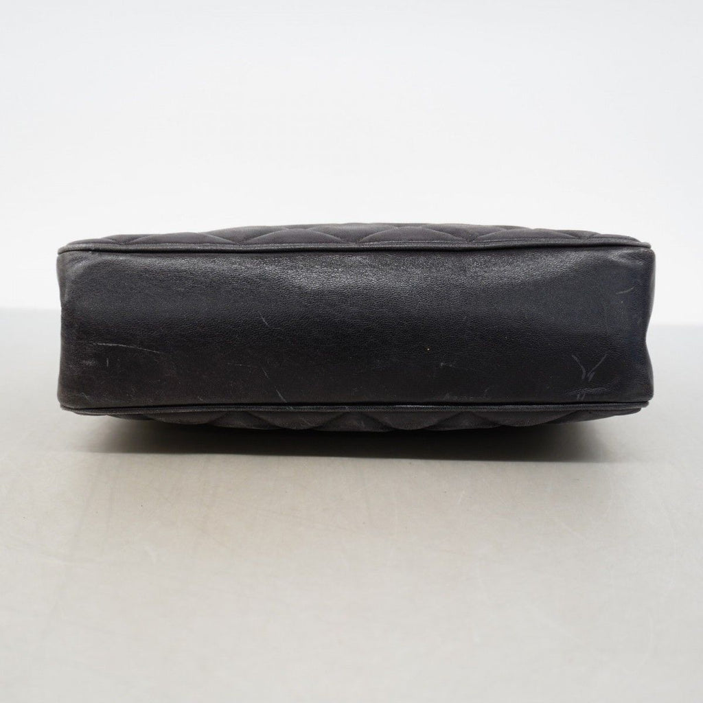 Chanel Handbag Quilted Jumbo CC Logo Lambskin Black Gold — view 3