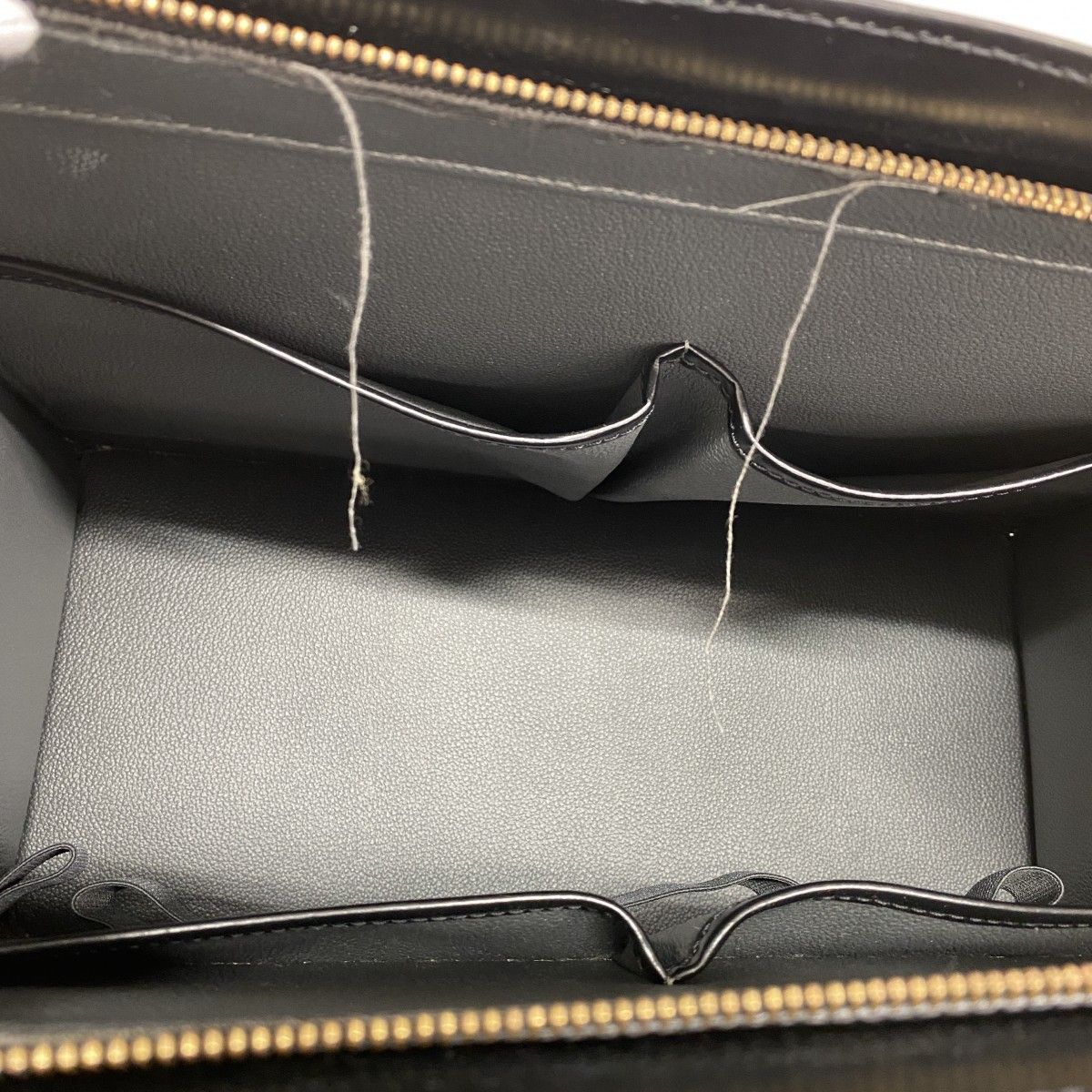 Louis Vuitton Handbag Epi Riviera Noir — view 4