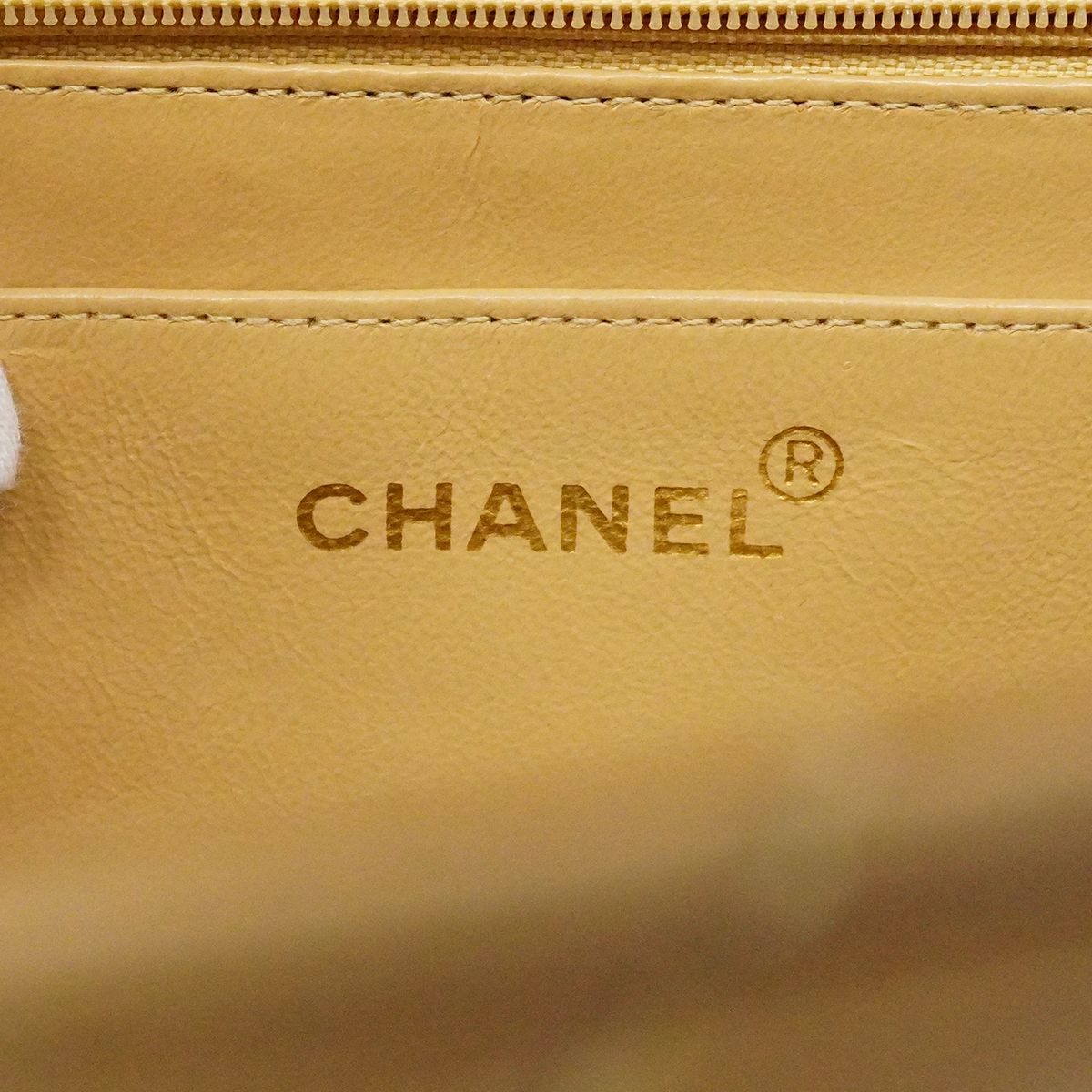 Chanel Shoulder Bag Deca Quilted Lambskin Beige Gold — view 5