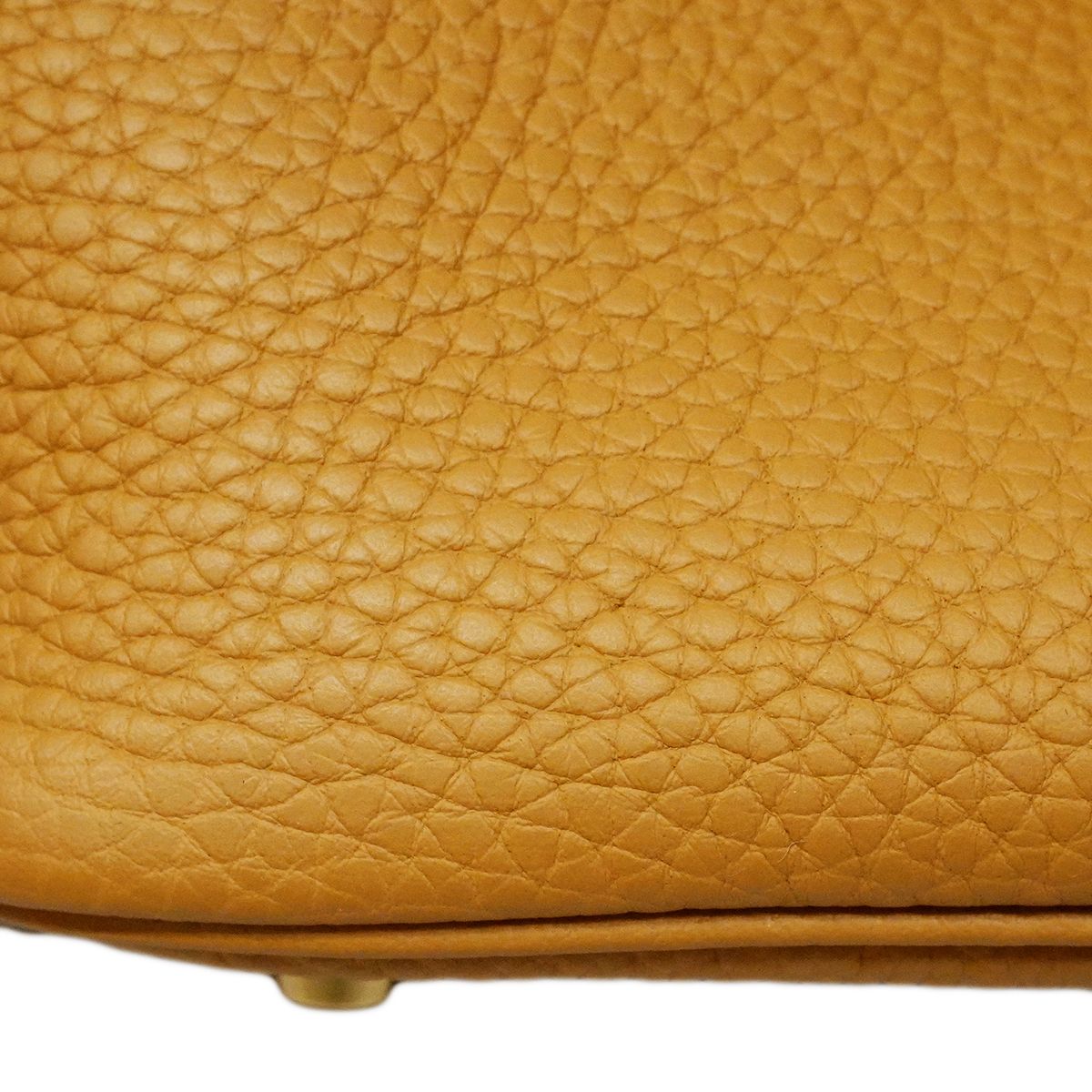Hermes Handbag Picotin Lock MM Taurillon Clemence Biscuit Gold — view 6