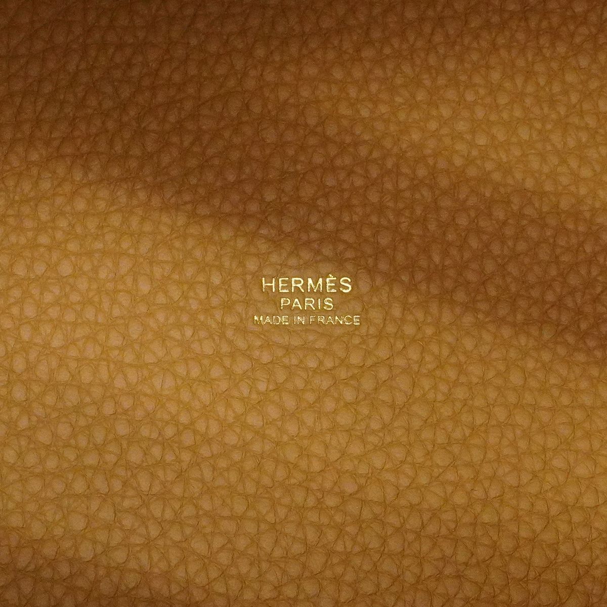 Hermes Handbag Picotin Lock MM Taurillon Clemence Biscuit Gold — view 5