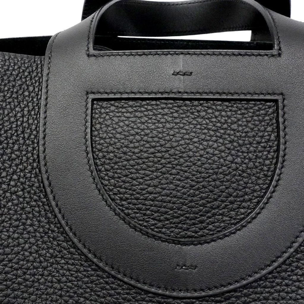 Hermes Handbag in the Loop 23 Taurillon Clemence Swift Black Gold — view 6