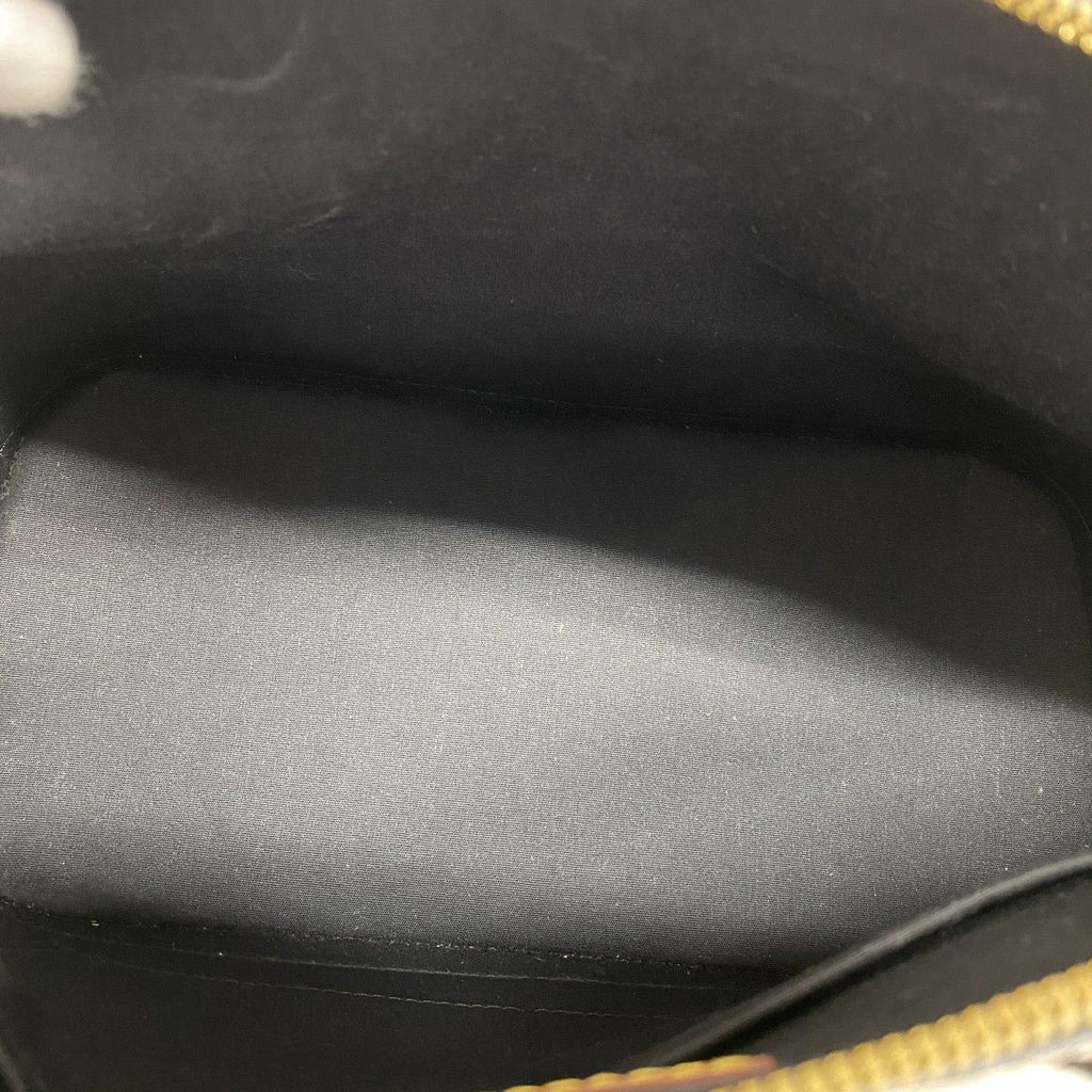 Louis Vuitton Handbag Vernis Collection Alma PM White — view 4