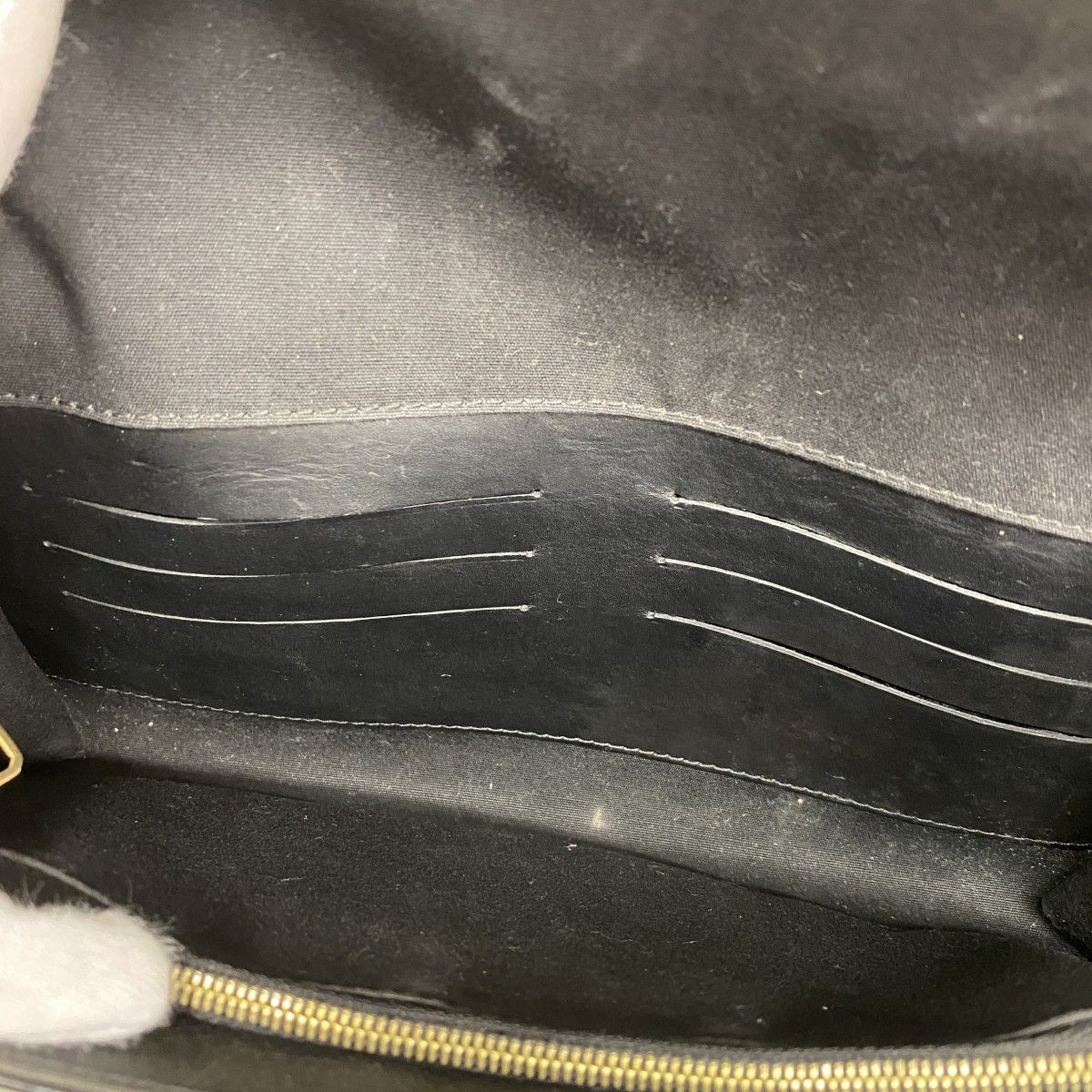 Louis Vuitton Clutch Pochette e East West Black — view 4