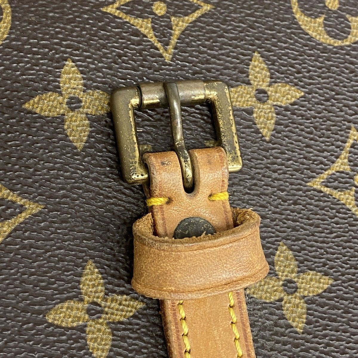 Louis Vuitton Shoulder Bag Monogram Cite MM Brown — view 9