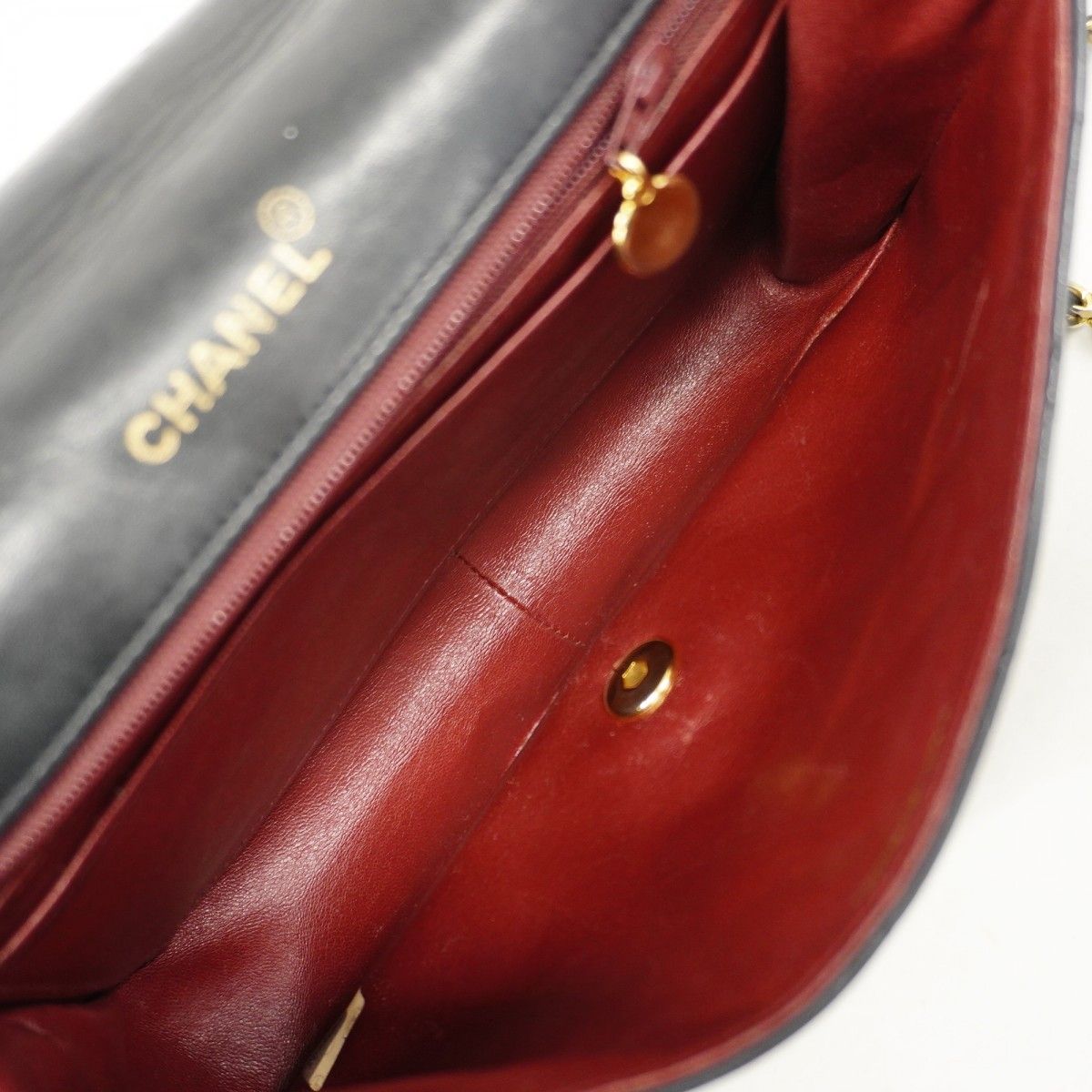 Chanel Shoulder Bag Diana Lambskin Black Gold — view 4