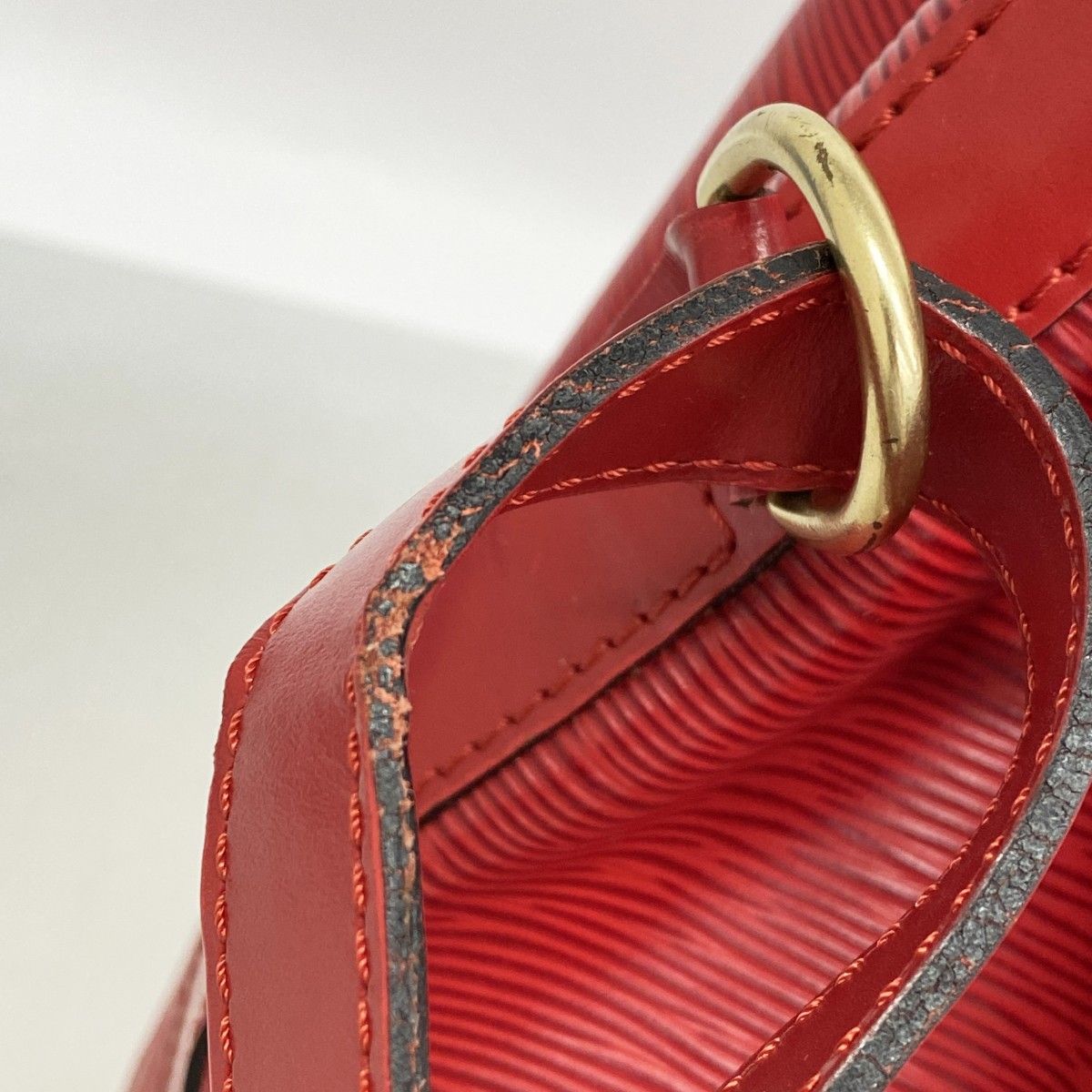 Louis Vuitton Shoulder Bag Epi Petit Noe Castilian — view 8