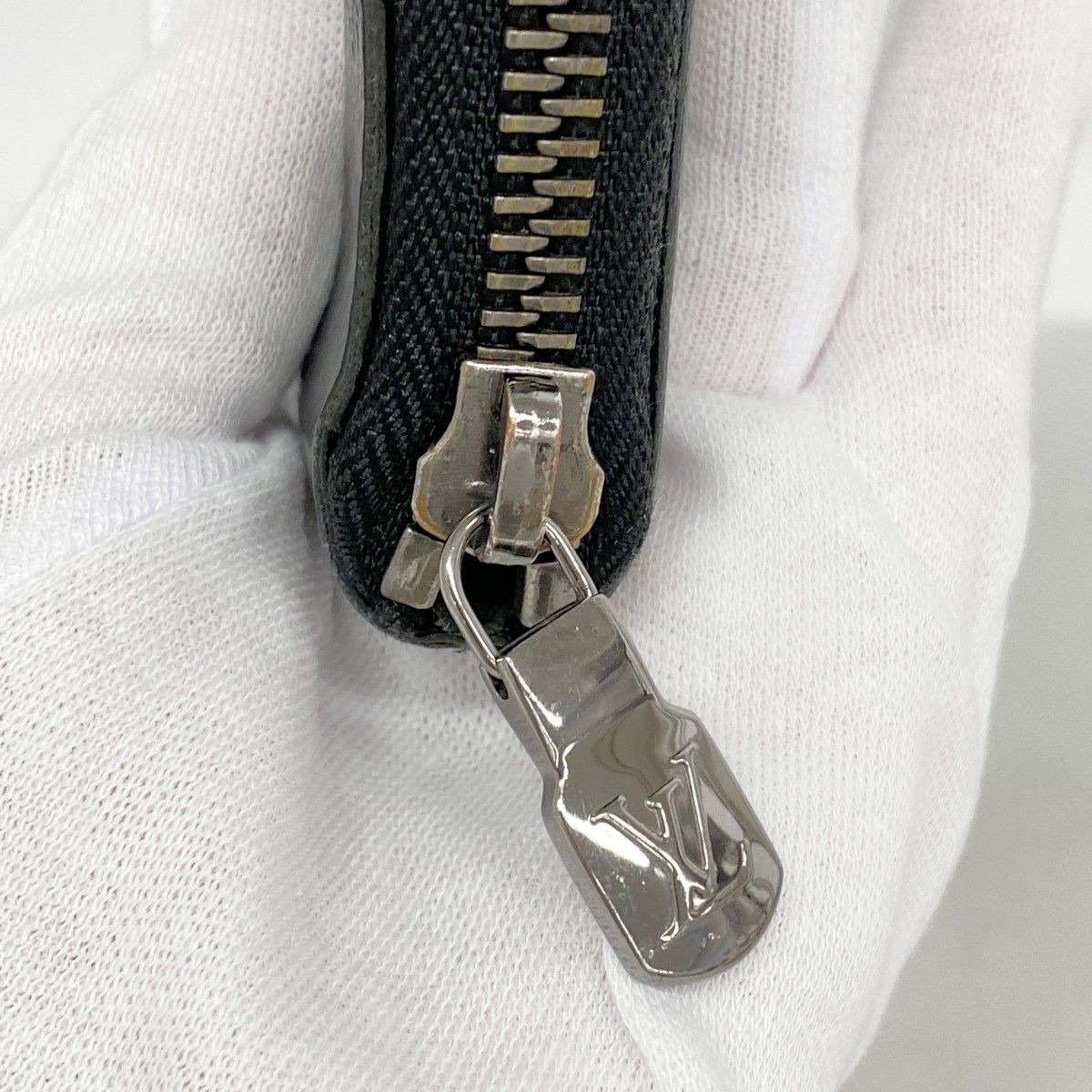 Louis Vuitton Wallet Monogram Eclipse Zippy Vertical Black — view 7