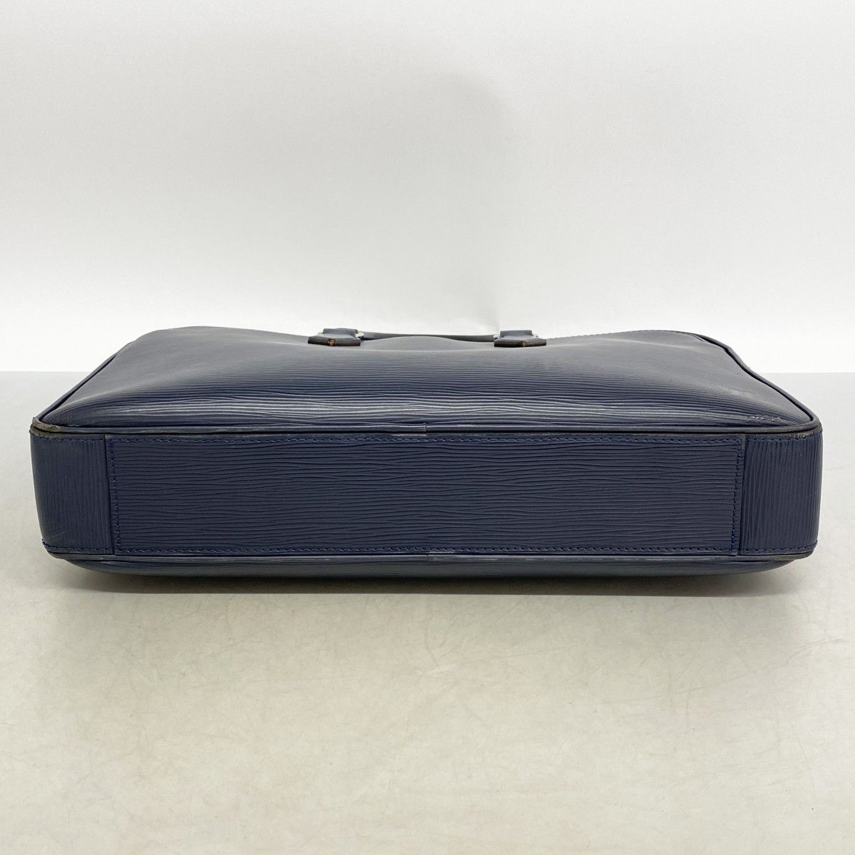 Louis Vuitton Business Epi Dandy Briefcase MM Blue Marine — view 3
