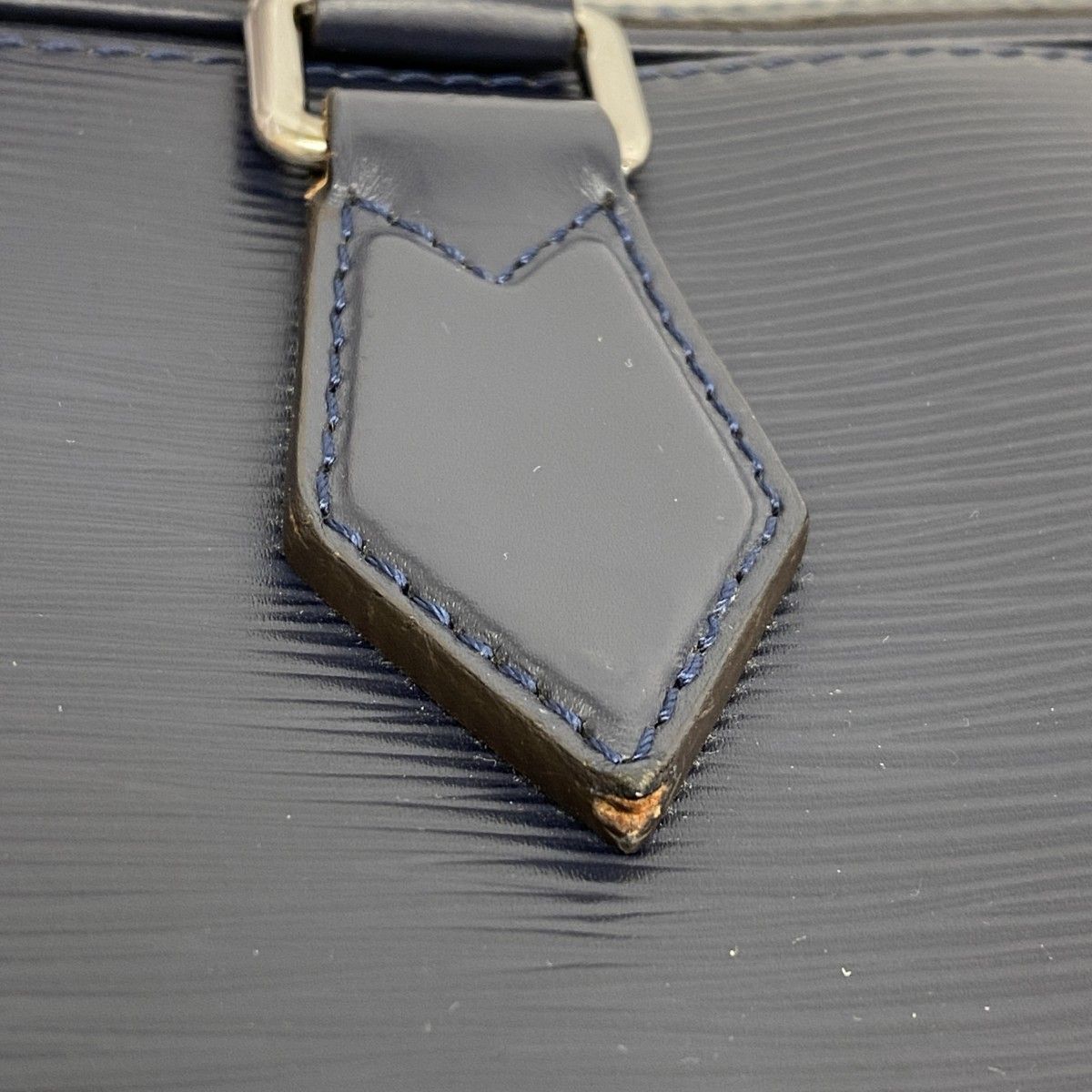 Louis Vuitton Business Epi Dandy Briefcase MM Blue Marine — view 8