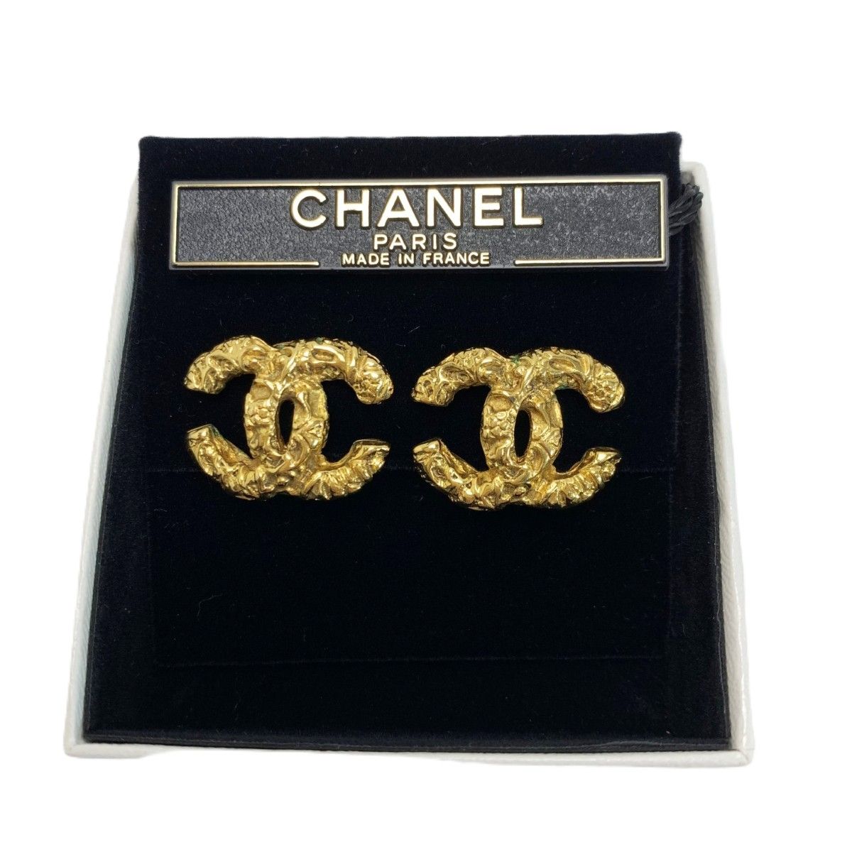 Chanel CC Logo Earrings Plated Gold Vintage Lava Boxed — view 2