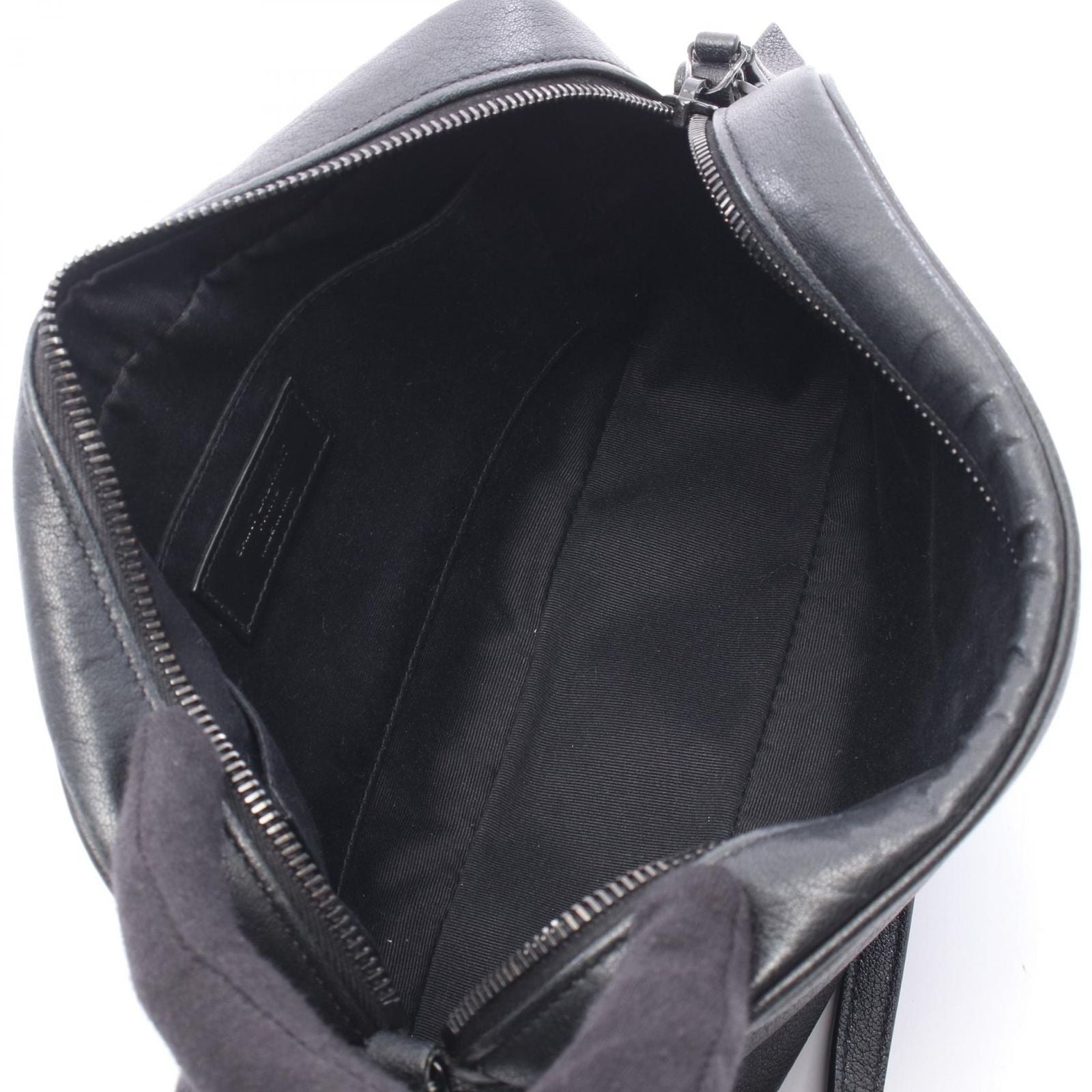 Saint Laurent Paris Shoulder Bag Lou Monogram Black Leather — view 3